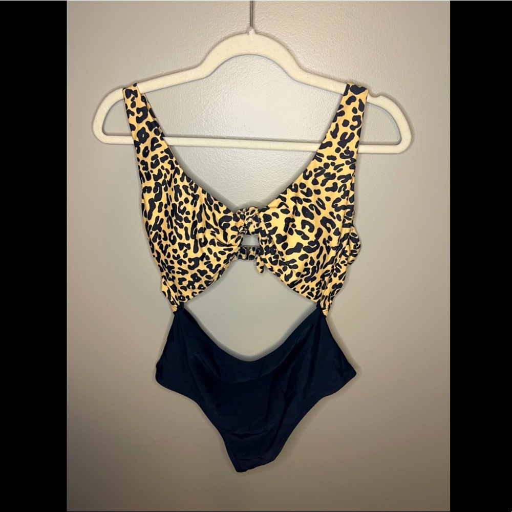SUPER CUTE Cutout Cheetah One-Piece 🖤🔥